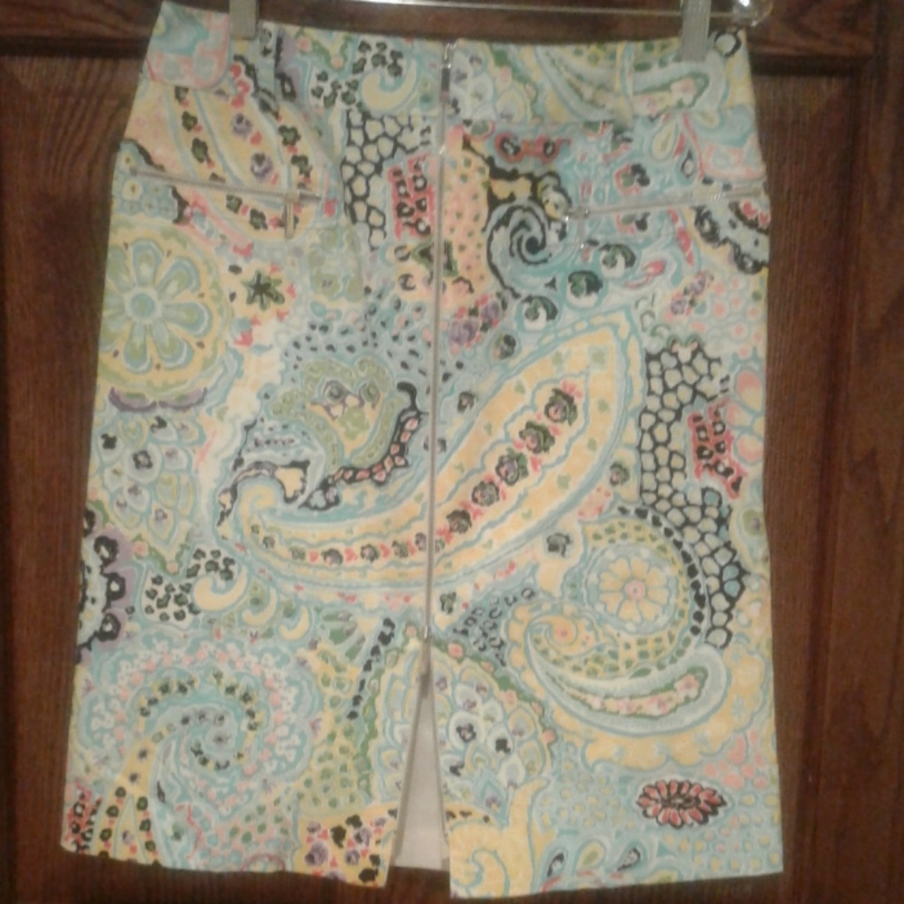 Carlisle Paisley Zipper Skirt